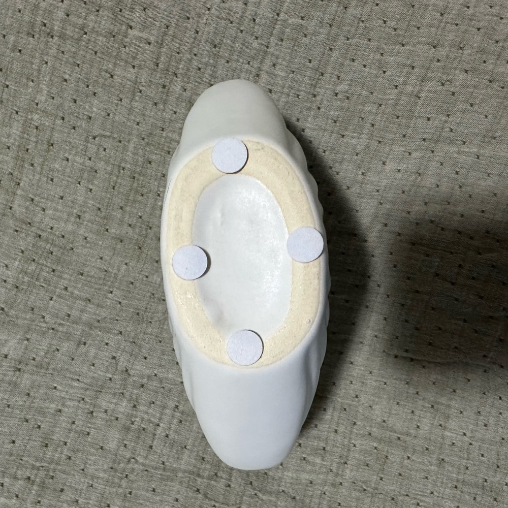 White Shell Vase - Picture 5 of 5